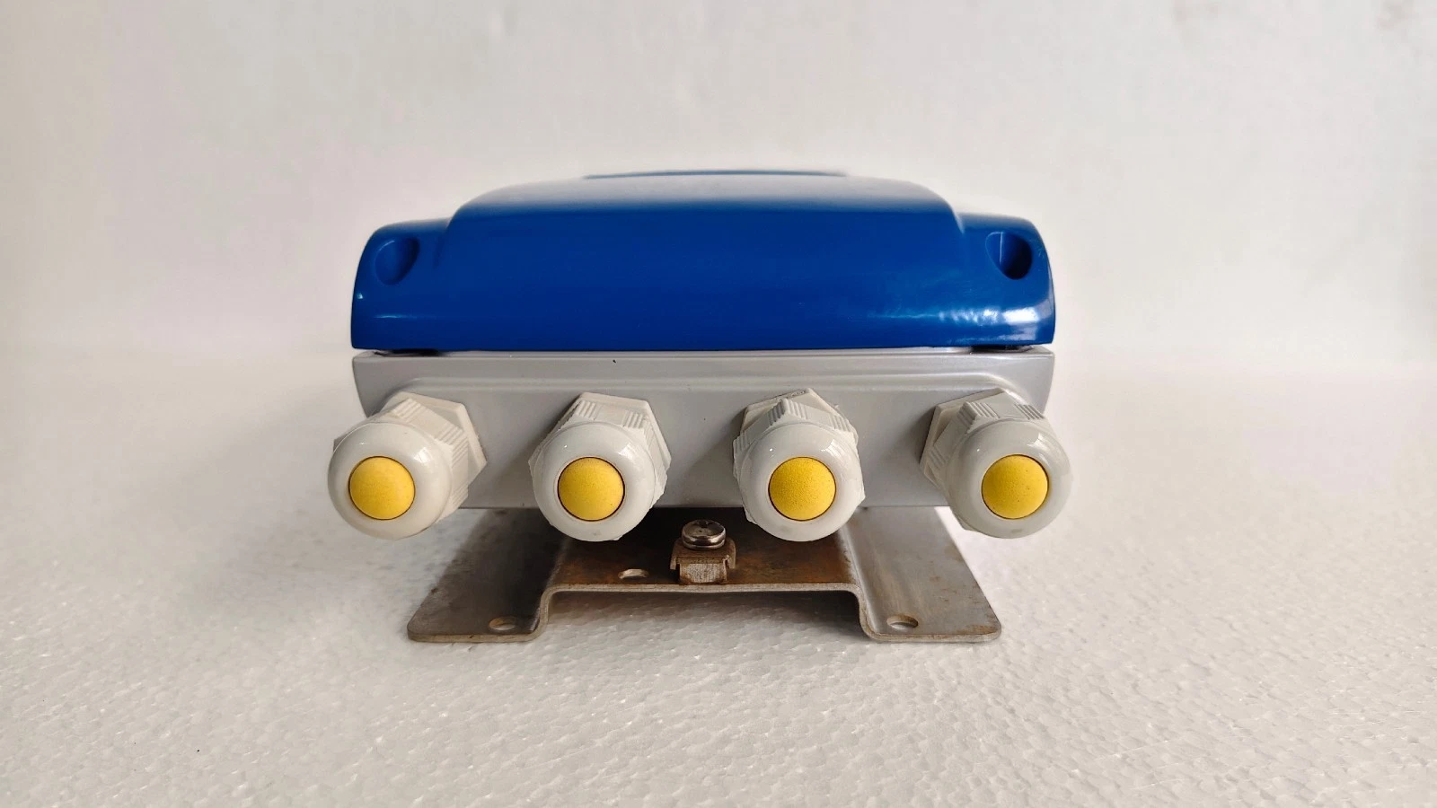 admin/uploads/uploads/krohne ifc 100 electromagnetic wall mounted_6.webp